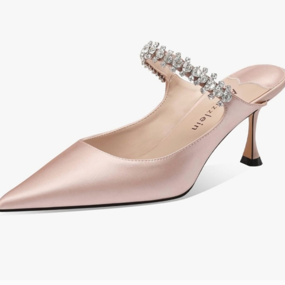 Cream Stiletto Heels with Textured Sole